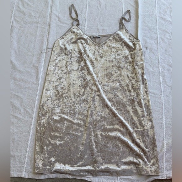 Zara Cream Velvet Mini Dress - Picture 1 of 3
